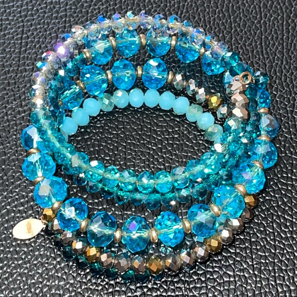 One size fits all - Blue and Turquoise sparkling jeweled bracelet